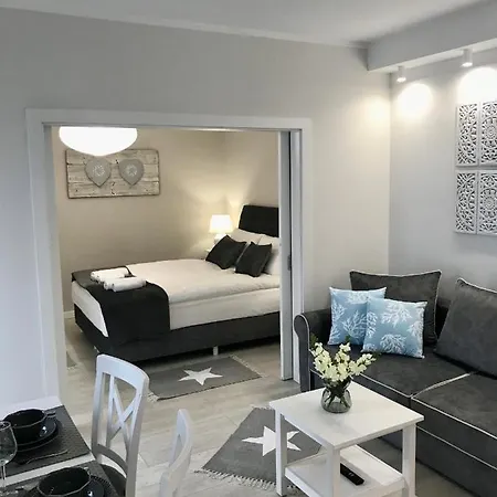 Porto Eli Apartman *