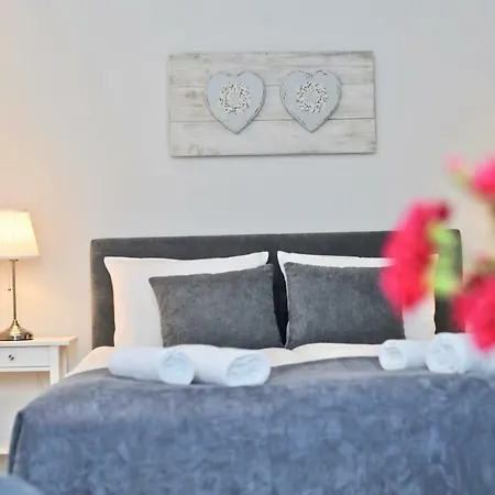 Porto Eli Apartman Rowy