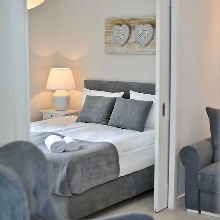 Apartman Porto Eli Rowy